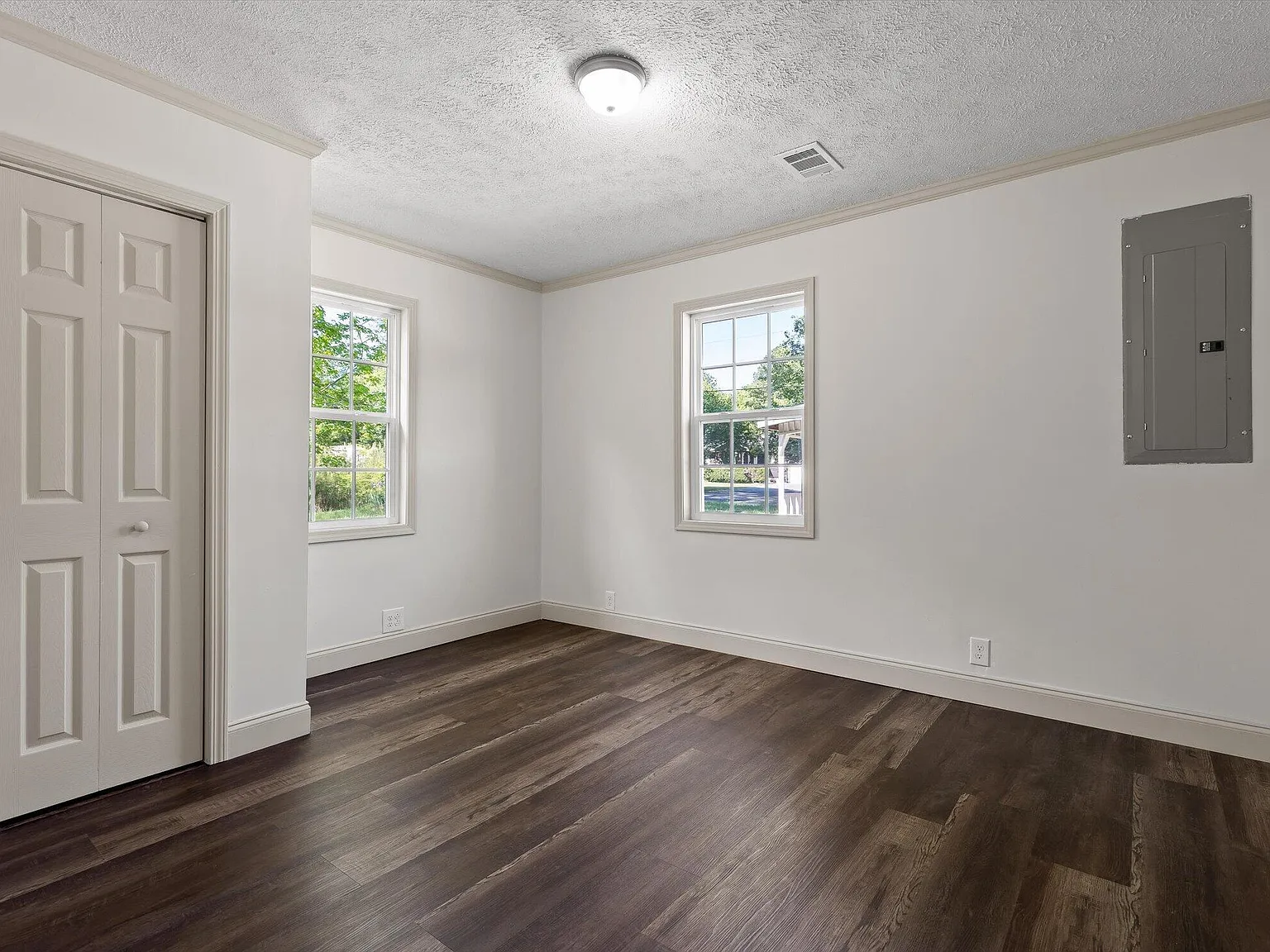 Bedroom in a Hamilton County house bought as-is — selling a Hixson TN house for cash